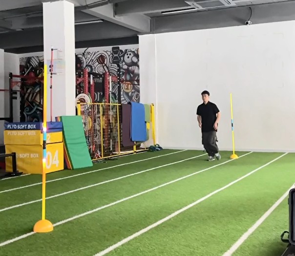 智能标志杆视频教案02-校园智能设备 教程说明：可训练敏捷性和灵活度。 【查看更多】